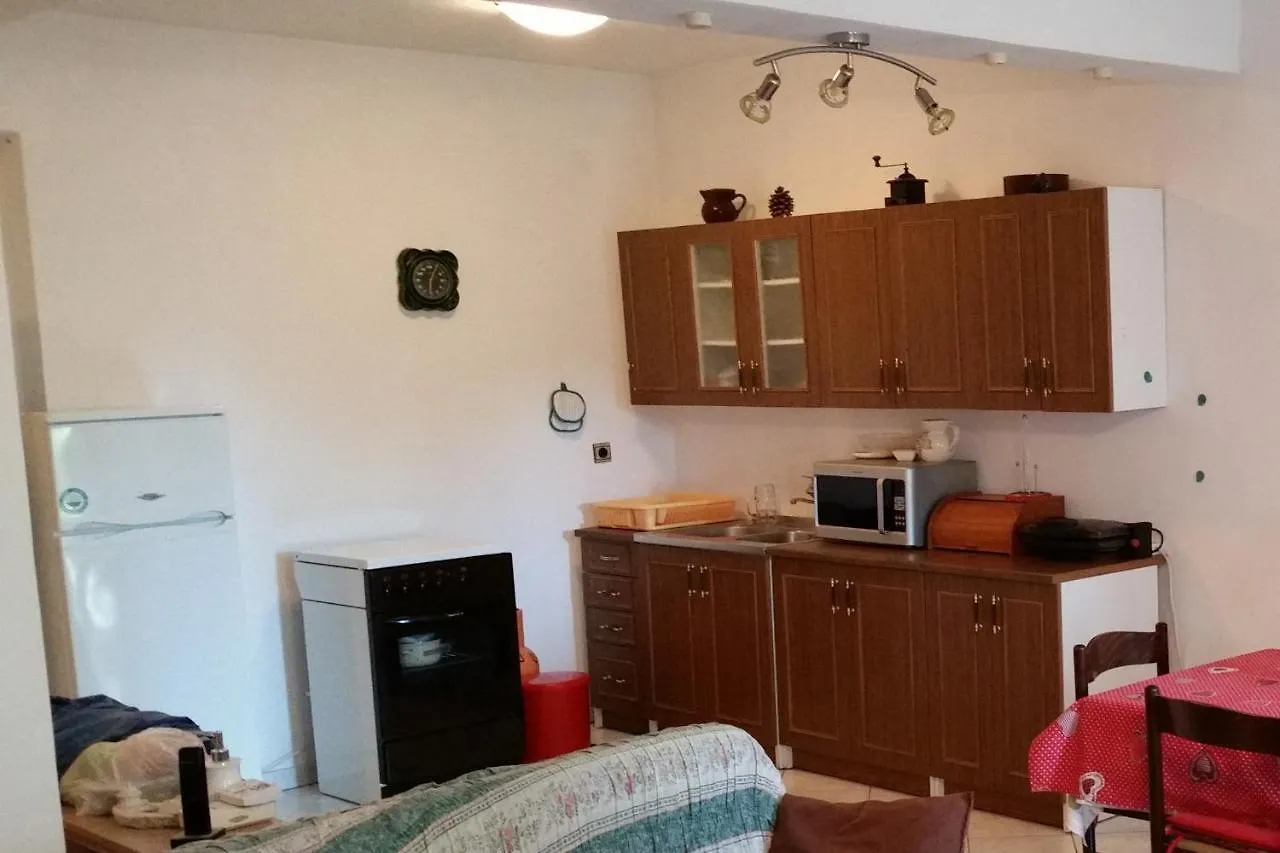 Apartments With A Parking Space Valbandon, Fazana - 7305 Croatia
